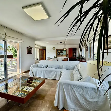 Villa Noguera: Casa Familiar Con Piscina Cerca De L'escala - Hisp-7-87 *