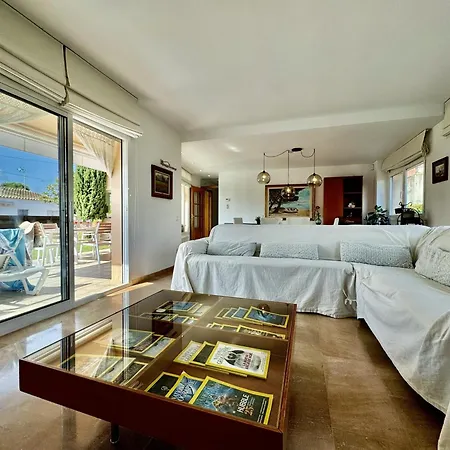 Noguera: Casa Familiar Con Piscina Cerca De L'escala - Hisp-7-87 Villa *